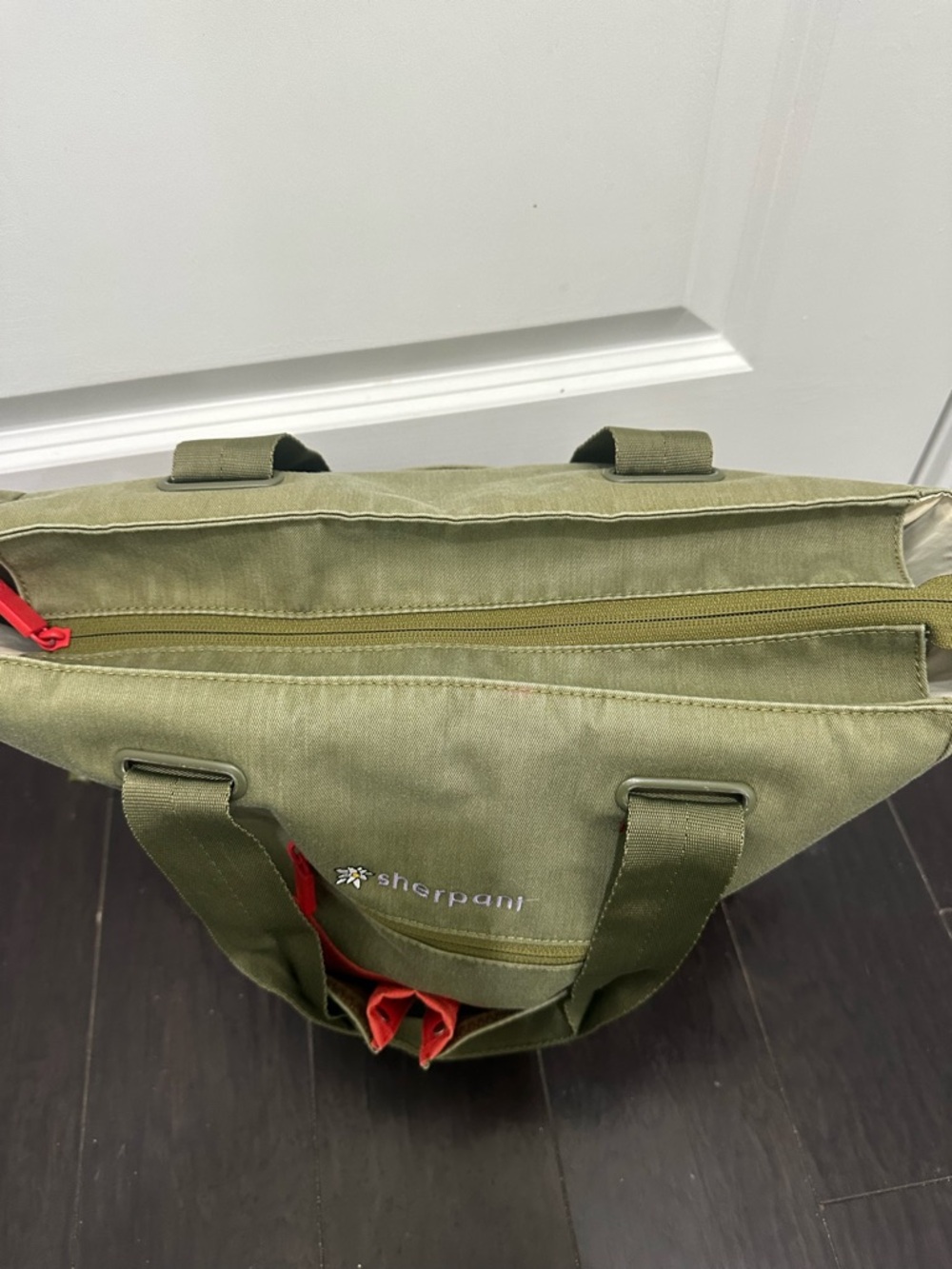 Sherpani Olive Green Tote with Red Accents - Picture 8 of 10